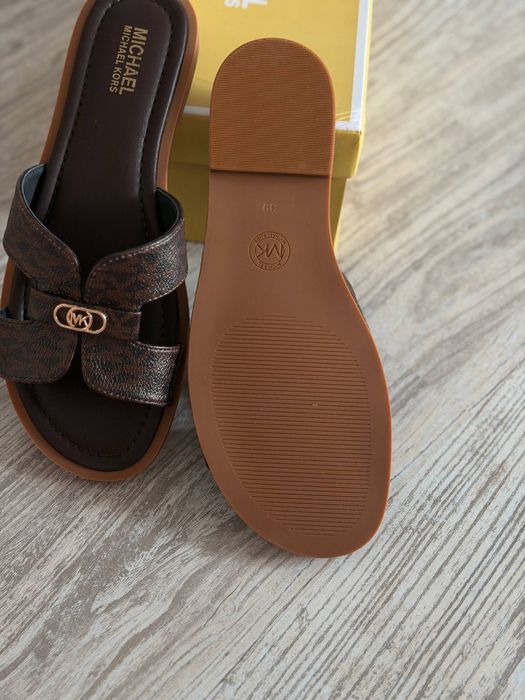 Шльопанці Michael Kors 36-39 в наявності