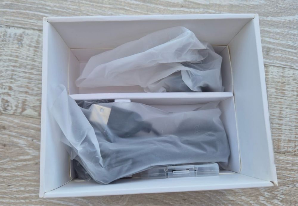 NOWY  Rejestrator jazdy Video kamera Wi-Fi  JVC GC-DRE10