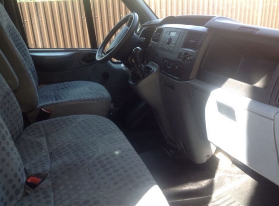 Микроавтобус  Ford Transit