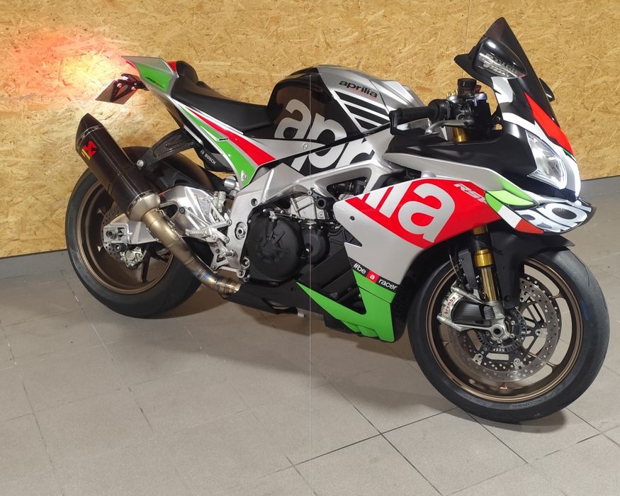 Aprilia rsv4 2018