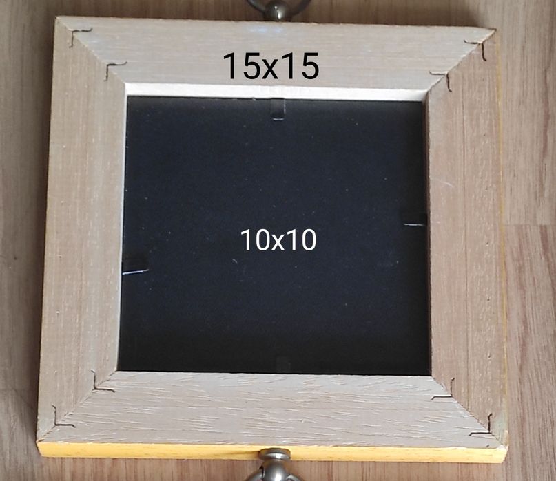 Molduras de parede em madeira para fotos