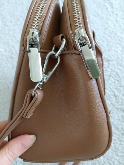 Жіноча  сумочка .