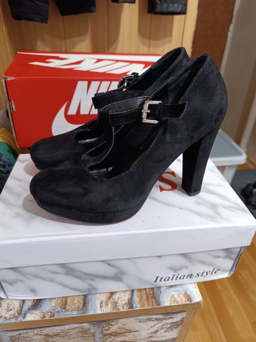 Eleganckie czółenka na obcasie