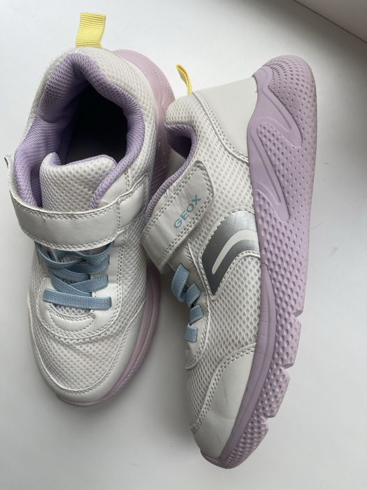 Кросівки на дівчинку Geox