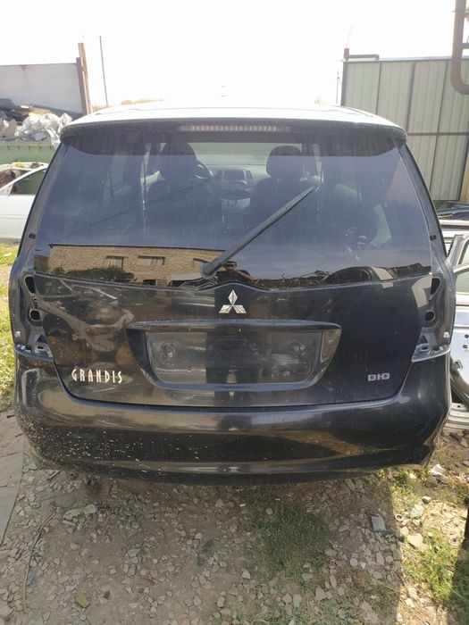 Mitsubishi Grandis (2003-2011)