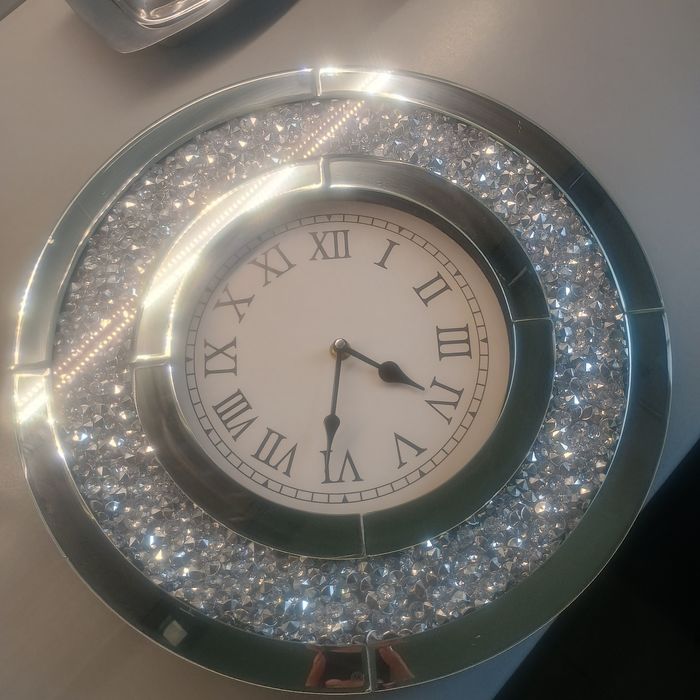 Elegancki zegar Glamour