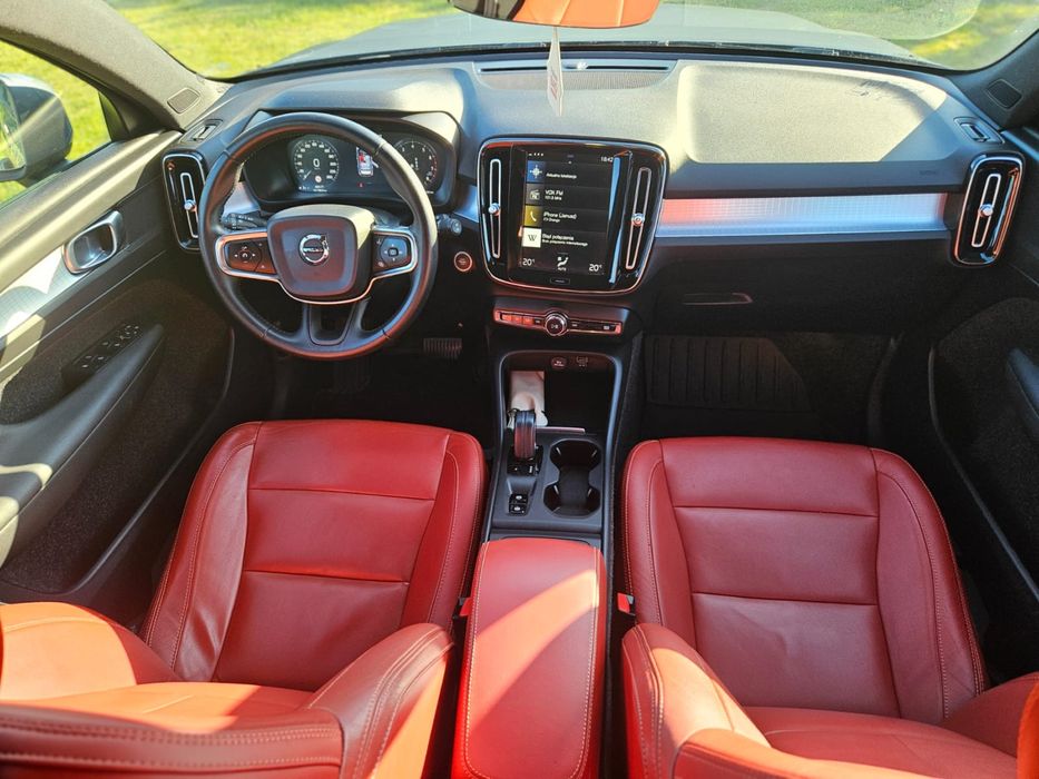 Volvo xc40 2.0 Benzyna T4 GT Momentum 190km