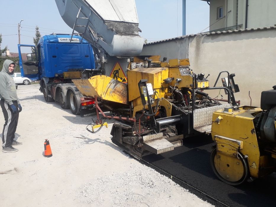 Asfalty usługi  asfaltowe i wynajem rozściełacza,