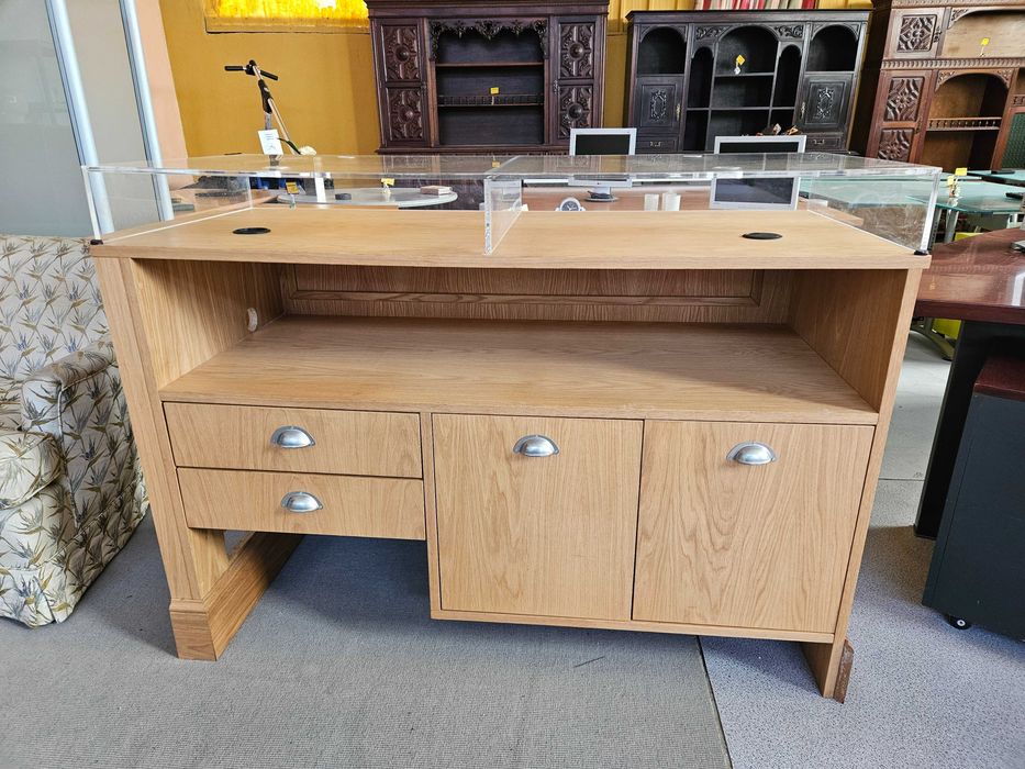 Balcão / Expositor para loja - Em madeira - Bom e