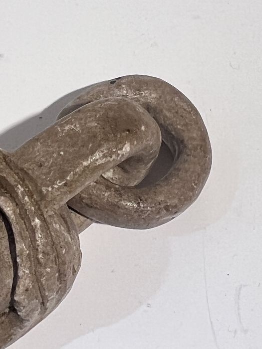 Escultura em Pedra Talhada - Tótem / Pendente Decorativo Rústico (15 cm)