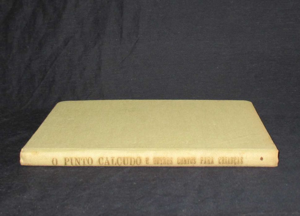 Livro O Pinto Calçudo e Outros Contos Para Crianças Majora