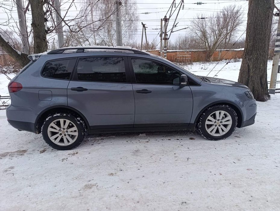 Субару Трібека Б 10