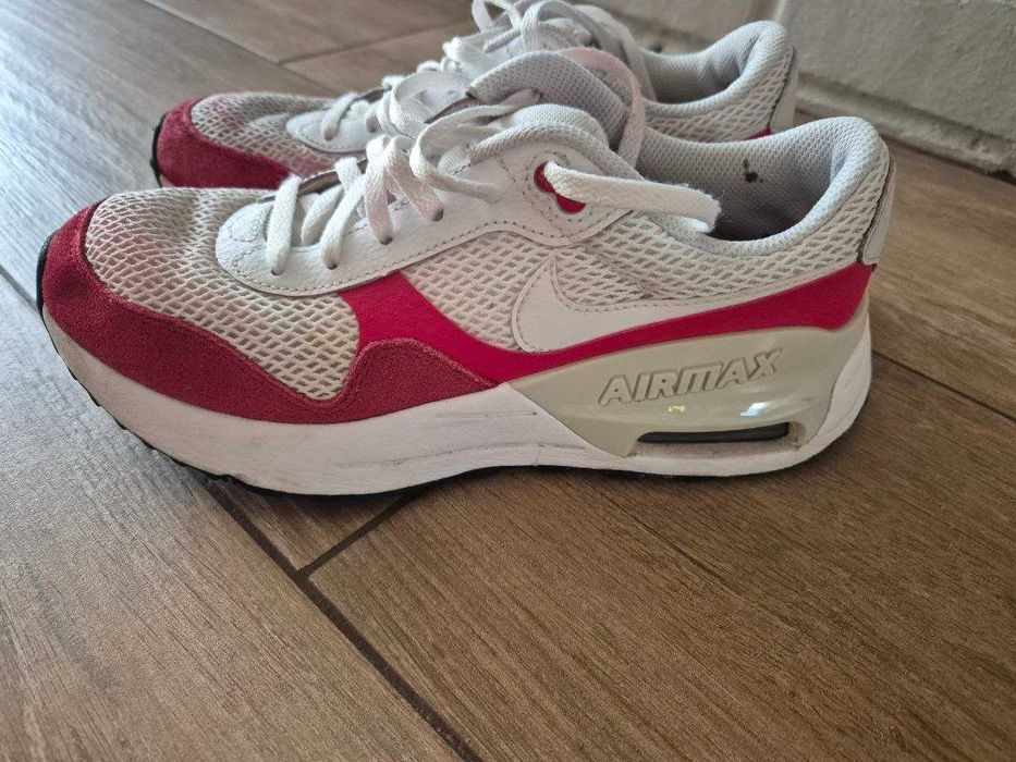 Кросівки Nike Air Max 38.5
