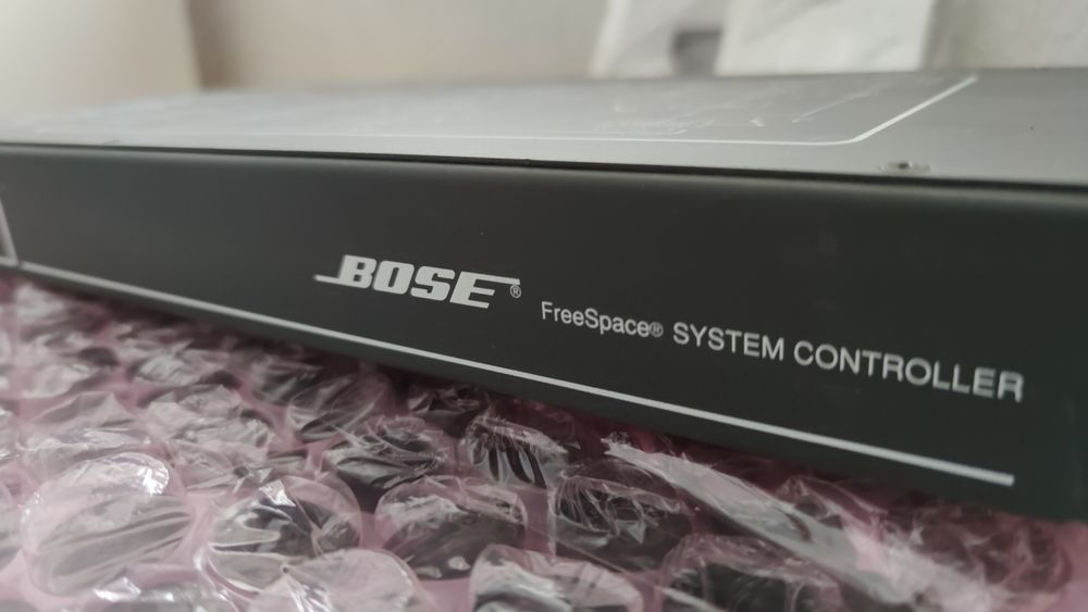 Bose FreeSpace Model 8/32 controlador do sistema de montagem em rack