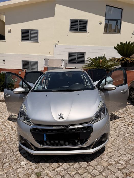 Peugeot 208 (2018) 1.2