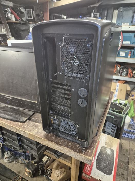 Duża obudowa komputera Corsair Graphite 600T