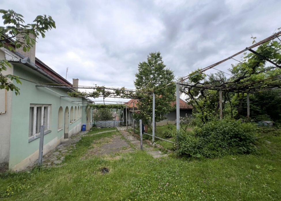 Продаж цегляного будинку в Завидові