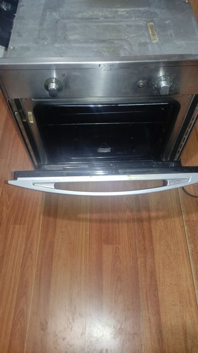 Продам Газову Духовку ARISTON