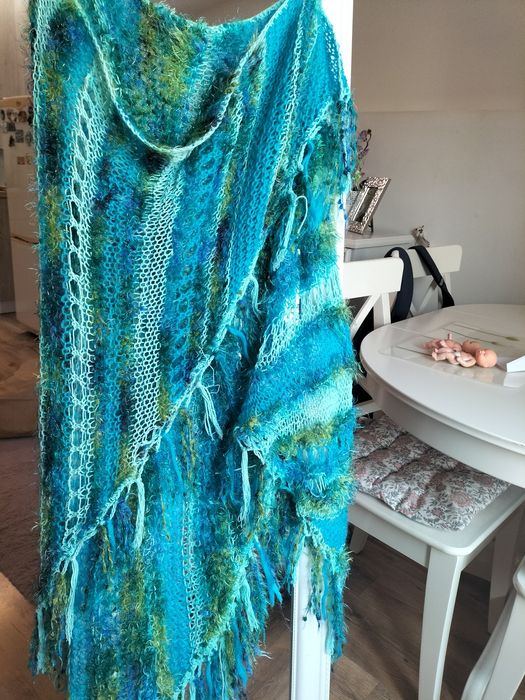 Chusta duża praca szydełkowa