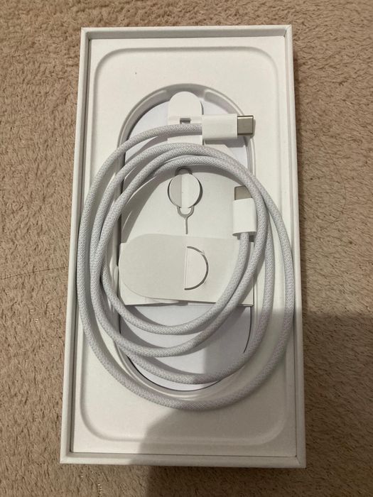 Iphone 16 plus com carregador novo ainda nao foi usado