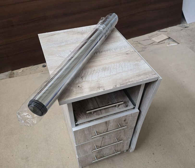 Стіл манікюрний ,стол маникюрный