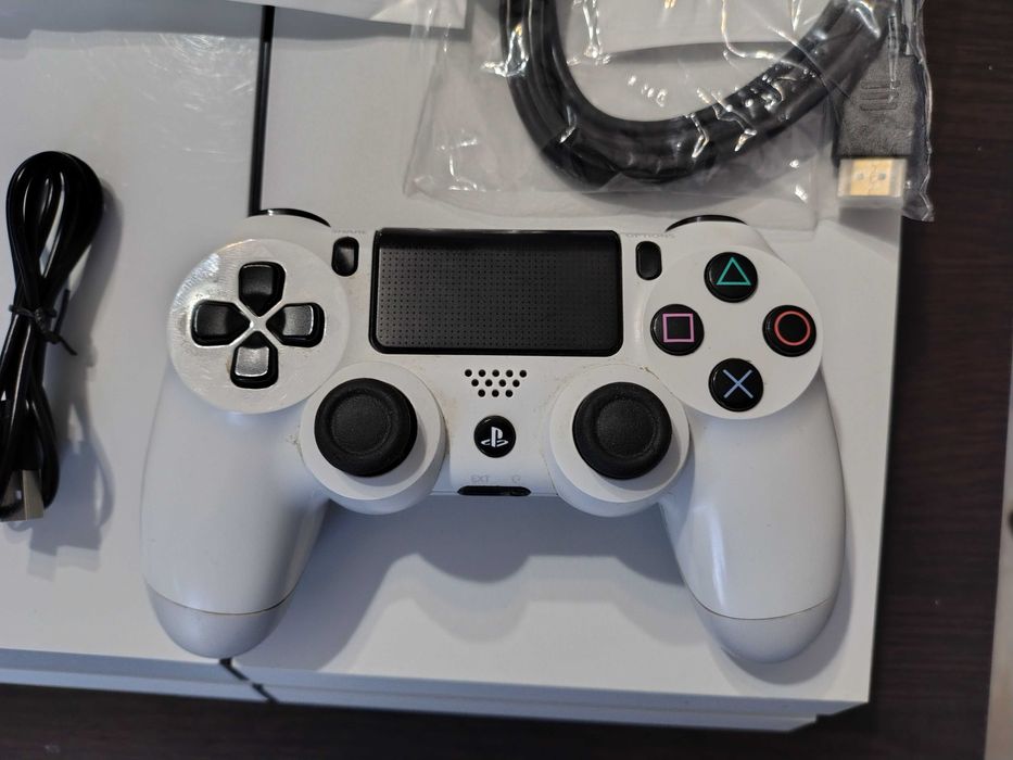 GoldHen 9.03 Sony PlayStation 4 500 GB soft biała