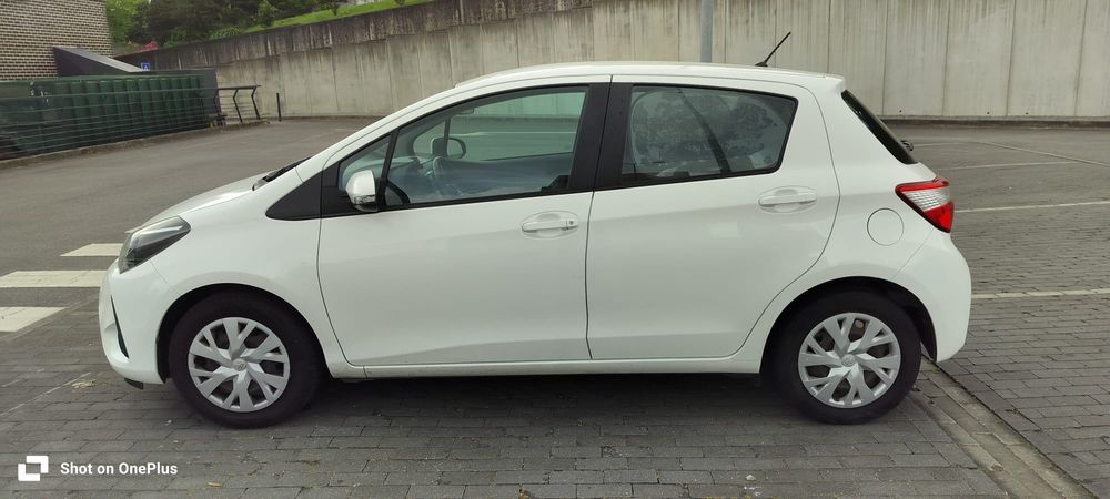 Carro  toyota  yaris
