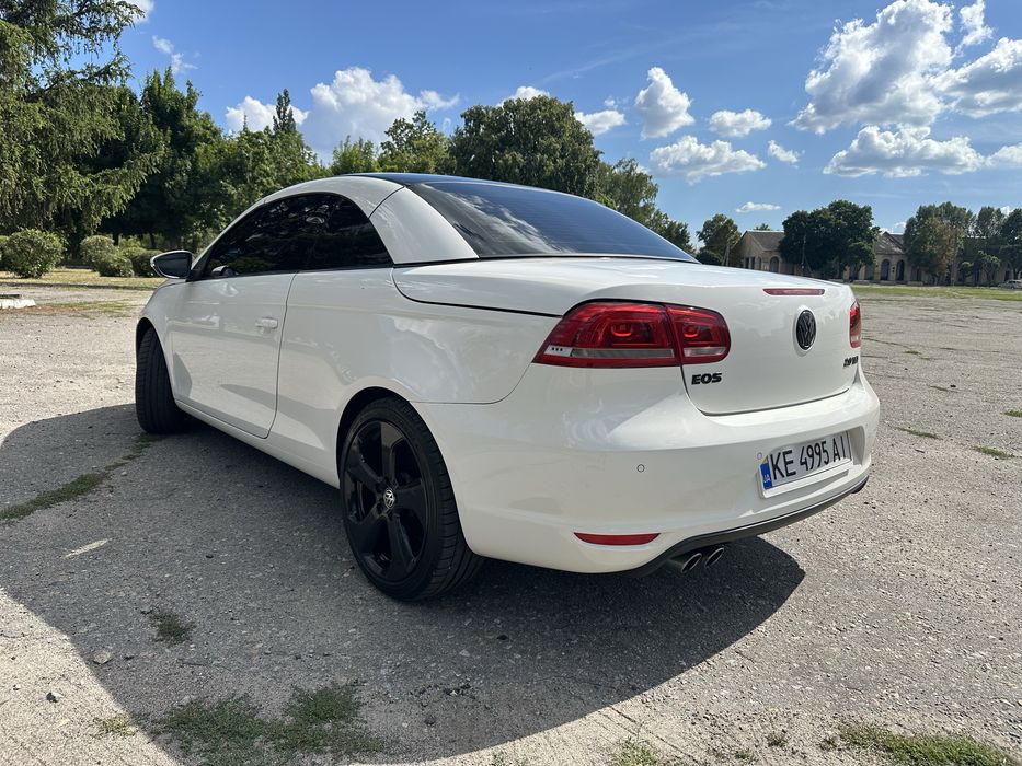 Volkswagen Eos  .