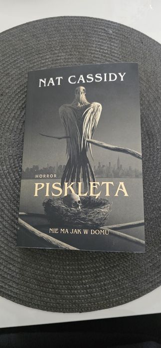 Pisklęta Nat Cassidy horror