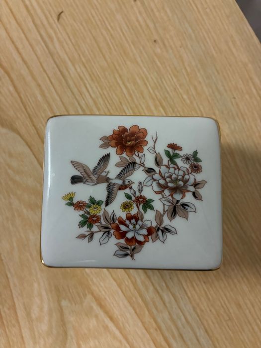 Caixa Retangular Vista Alegre - Coleção Magnólia em Porcelana