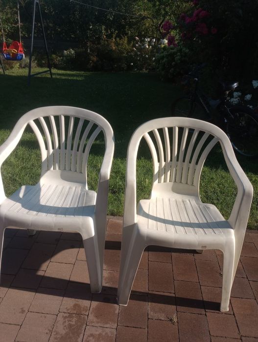 Plastikowe krzesła ogrodowe 7 sztuk