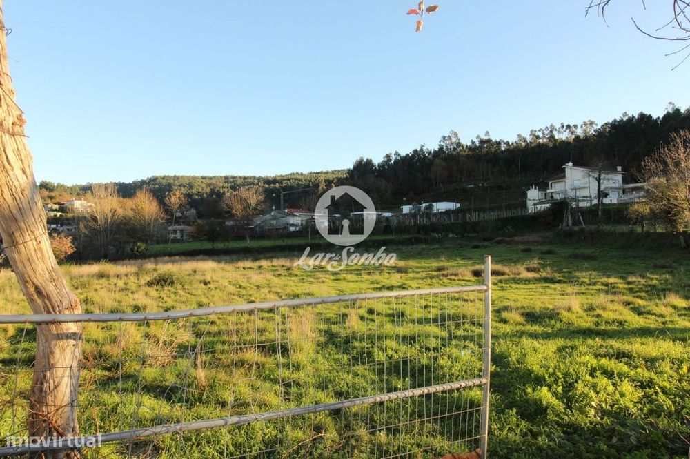 Terreno com 8.200m2 área S. Gens Fafe