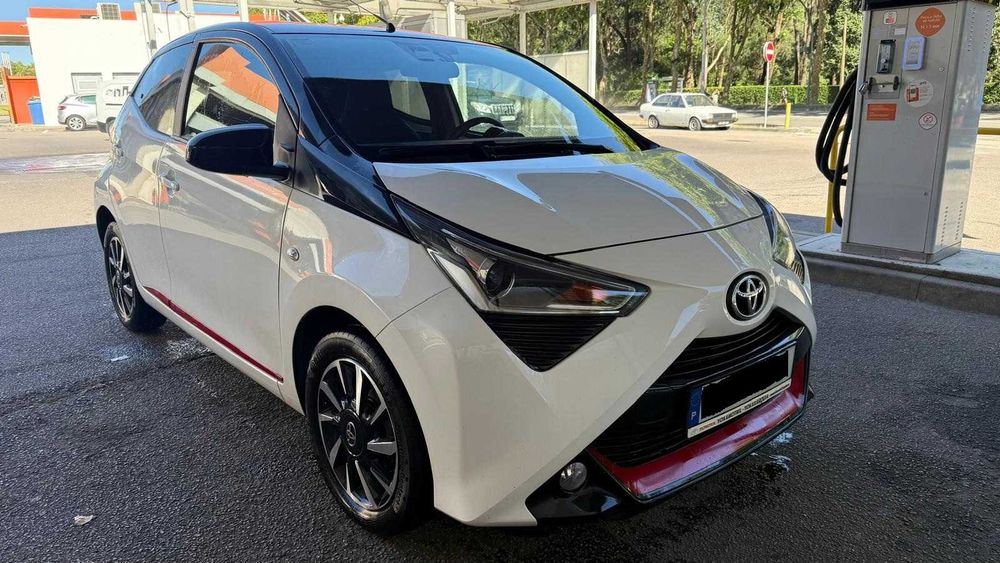 Toyota Aygo 2021 - Automático