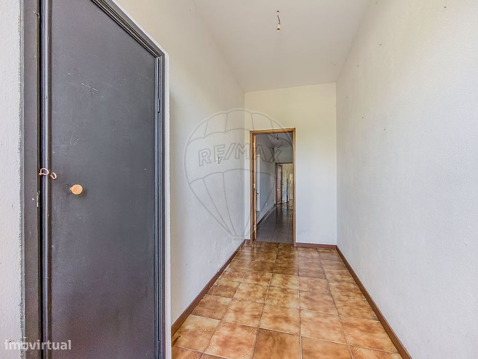 Moradia T4 para venda