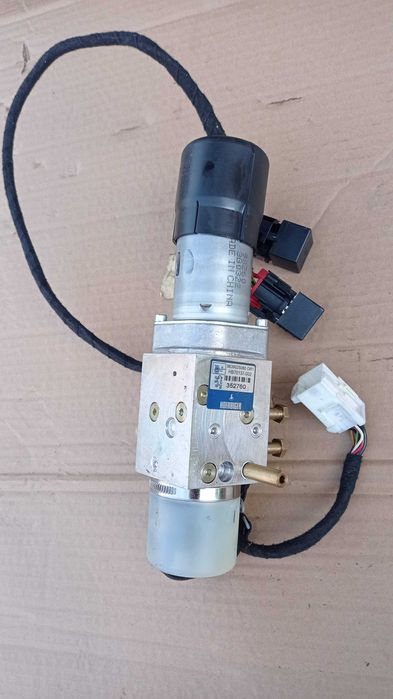 Pompa dachu Peugeot 206 cc