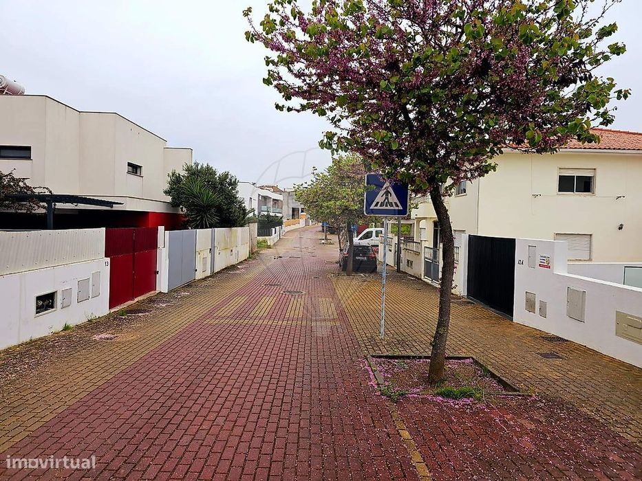 Moradia T4 para venda