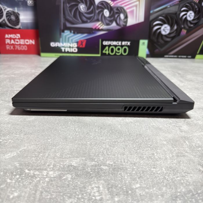Asus Rog Strix G17 | QHD 240Hz | RTX 4060 | R9 7940HX | 16GB | SSD 1TB