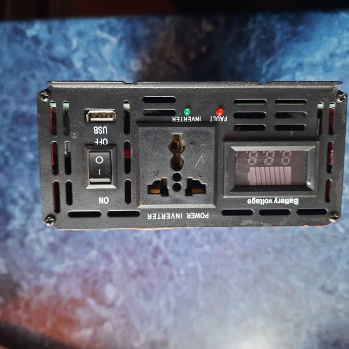 Инвертор  3000 W (реальные 1500 Ватт) бу
