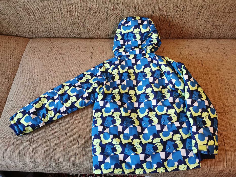 Kurtka przejściowa na 140 cm firmy Little Kids