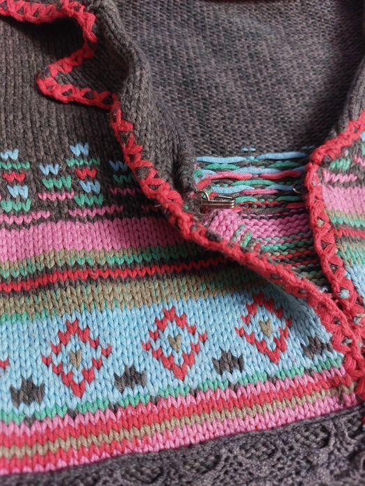 Sweter vintage 128 dla dziewczynki