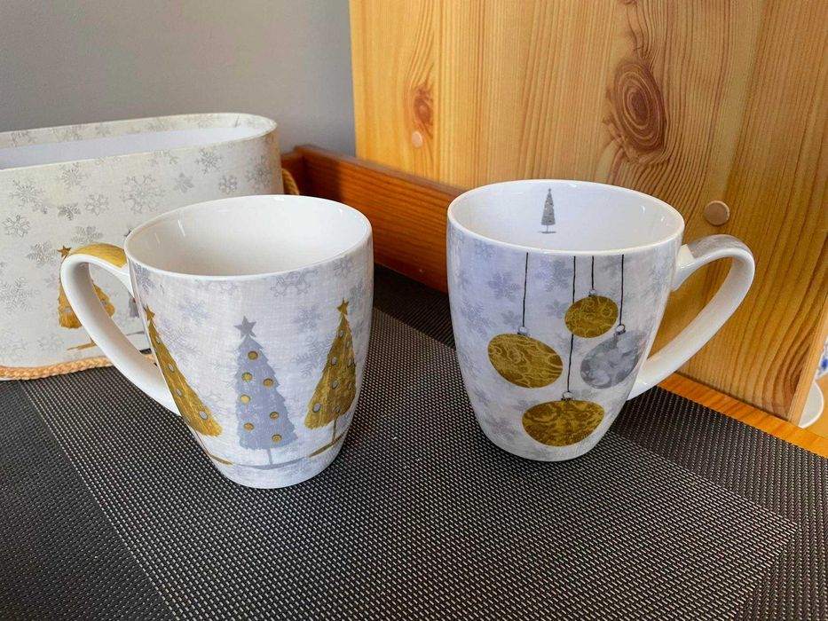 2 Świąteczne kubki , porcelana nowe