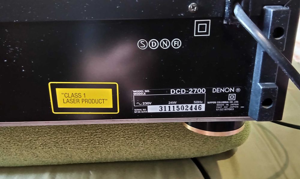 Продам  CD  проигрыватель Denon DCD 2700