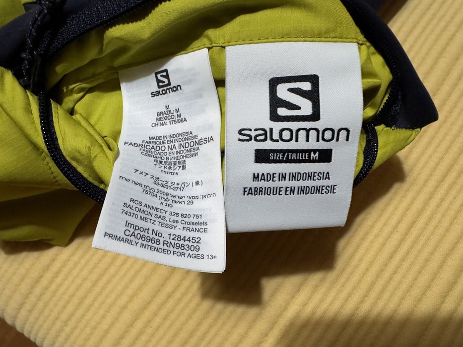 Colete reversível da marca Salomon