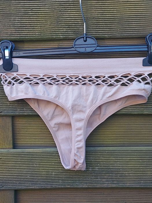 Stringi damskie kremowe rozmiar S