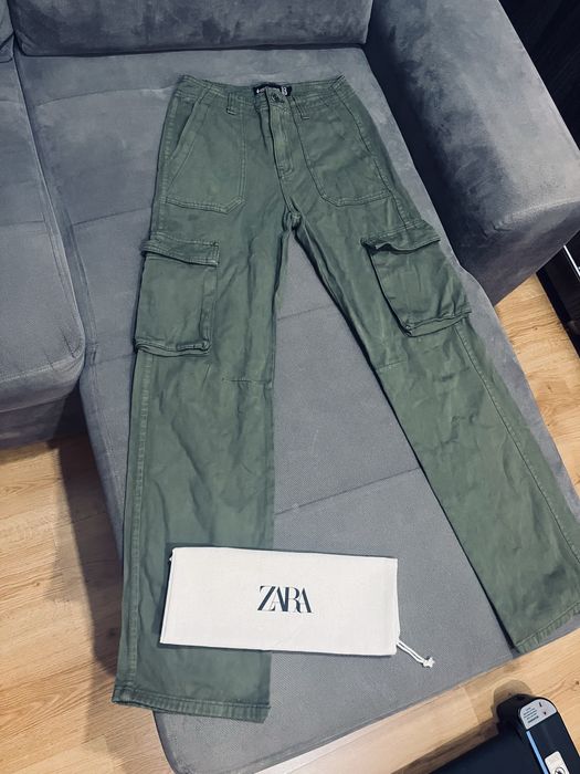Stradivarius rozm xxs damskie spodnie khaki bojowki
