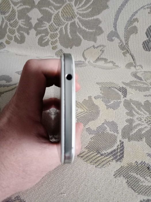 Надійний телефон (HUAWEI Y6 Pro) для дзвінків та роботи.