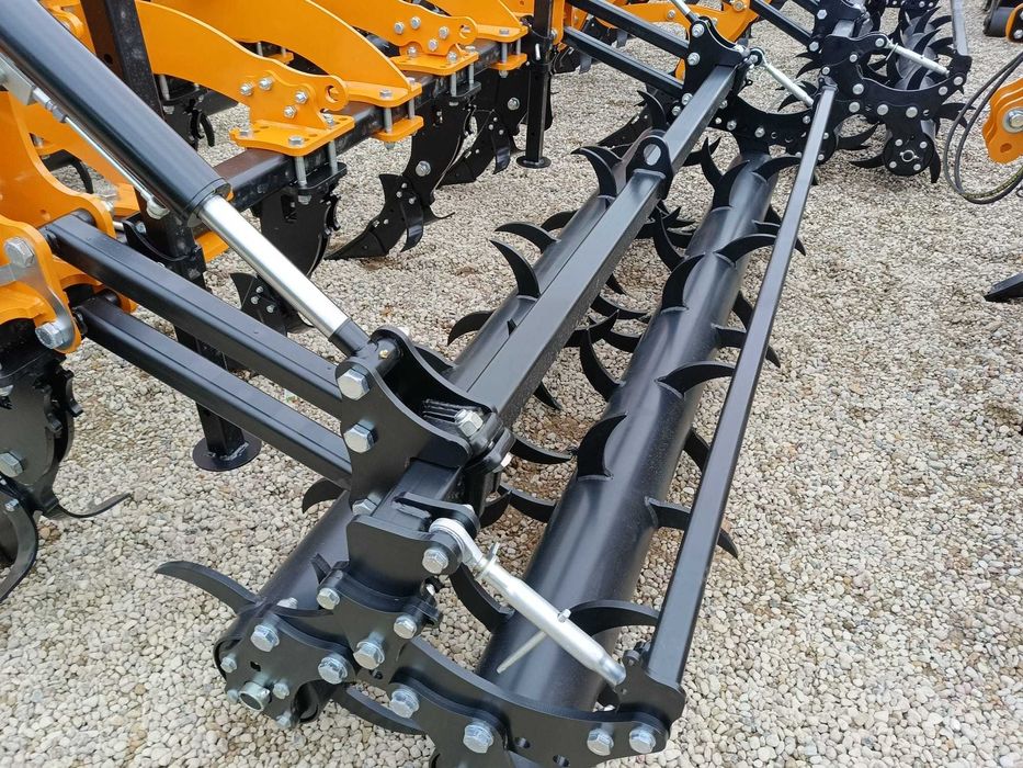 Pług dłutowy SPIDER 5S-250 2,5m Moro Aratri wersja lekka, od 90KM