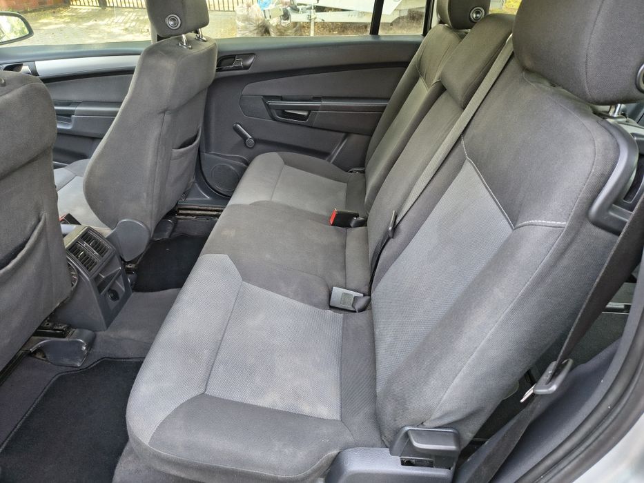 Opel Zafira LPG climatronic tempomat podgrzewane fotele 7 osób