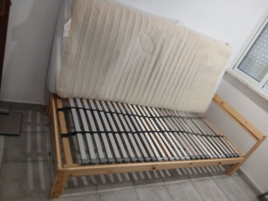 Cama Solteiro semi nova