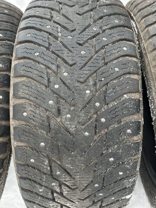 Nokian Hakkapeliitta 8 зимові шиповані 225/55 r19